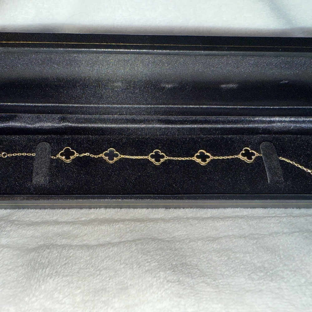 5 clover flower Gold bracelet